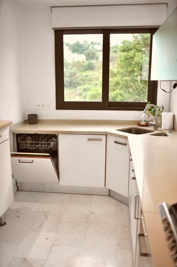 מאלגה Bright Apartment In The Hills Of Elviria מראה חיצוני תמונה